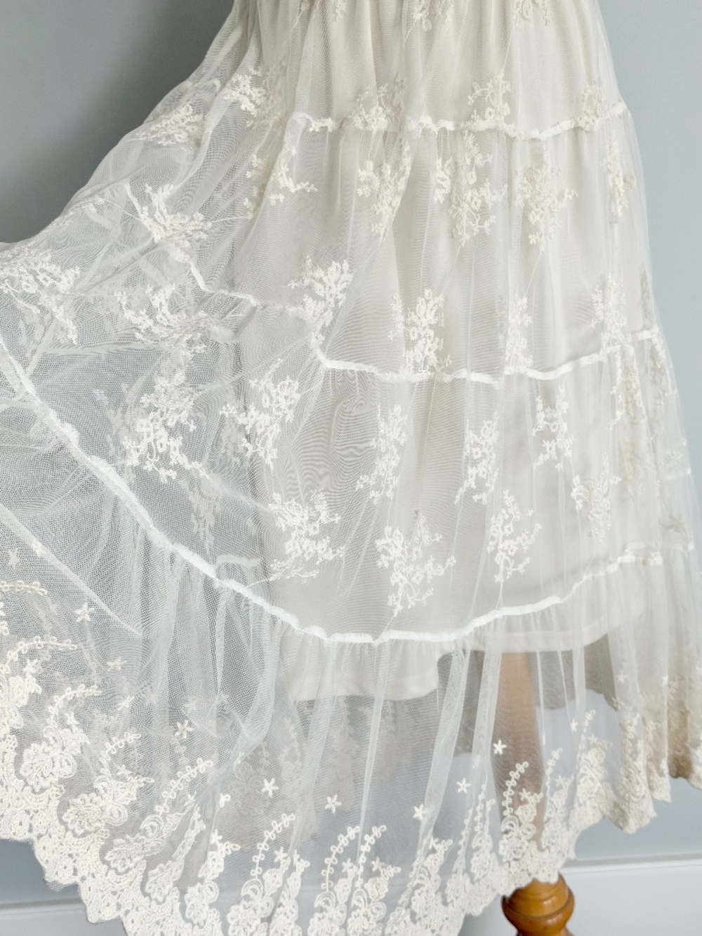 Embroidered Lace Skirt, Size S